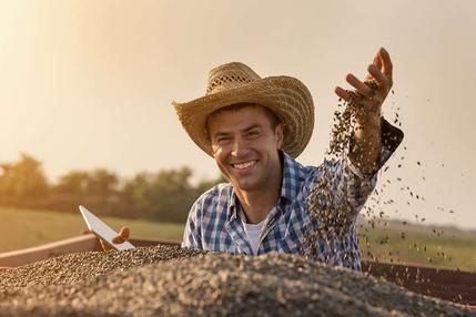 estudantes-de-agronomia-tiveram-melhor-salario-em-2013-diz-nube