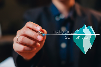 para-conseguir-um-estagio-e-preciso-ter-hard-e-soft-skills-o-debate